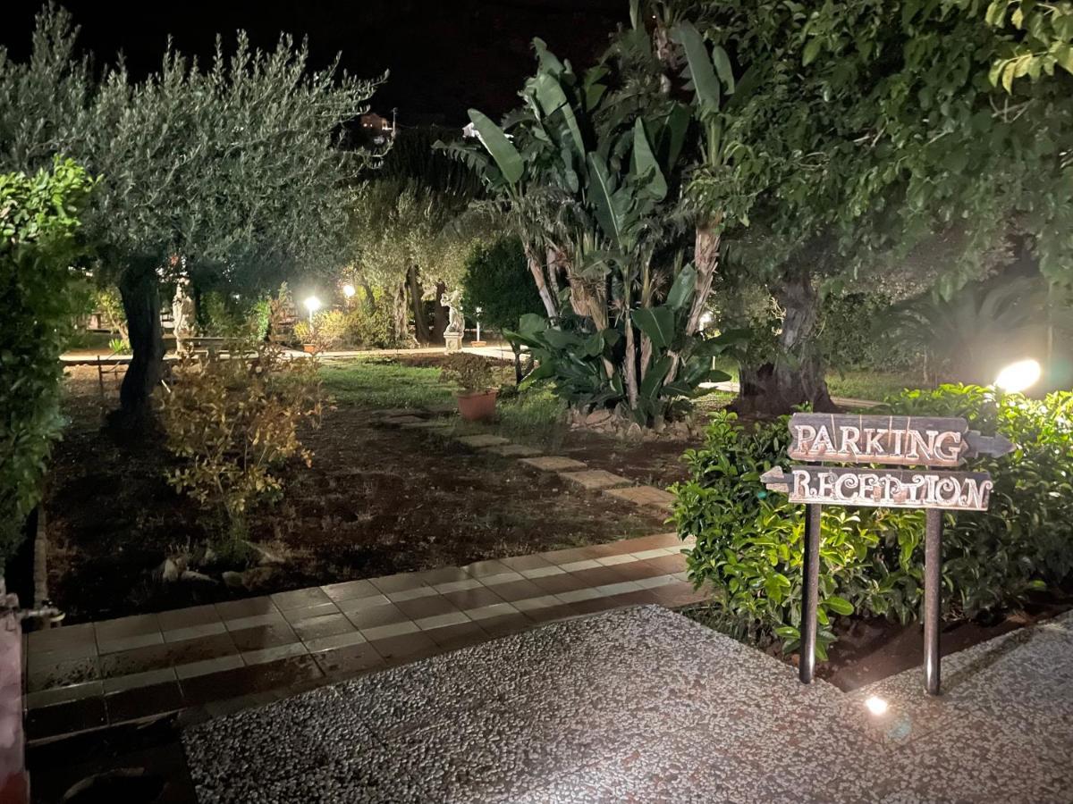 Grotta Dei Puntali B&B Carini Eksteriør bilde