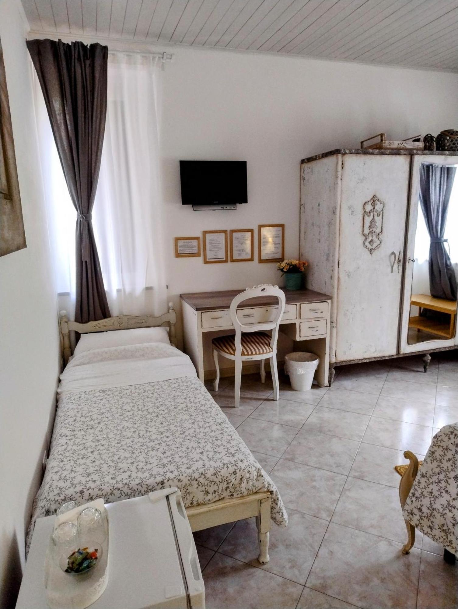 Grotta Dei Puntali B&B Carini Rom bilde